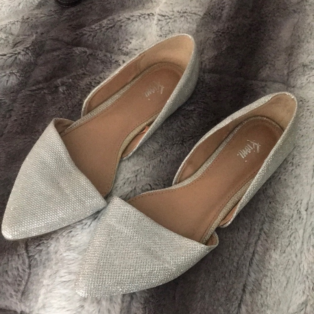 Silver sparkly flat shoes size 7.5